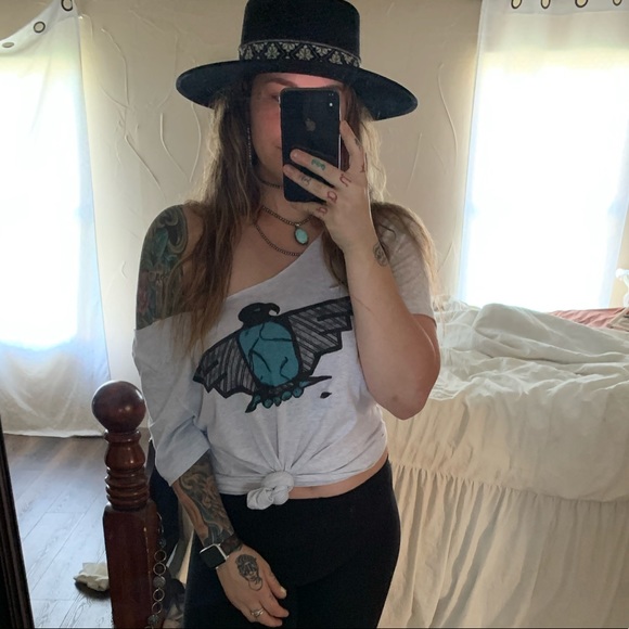 Distressed Tee - Picture 4 of 4